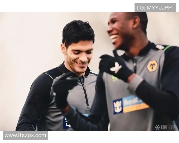 球星狼人足球俱乐部：打破常规引领未来足球新潮流